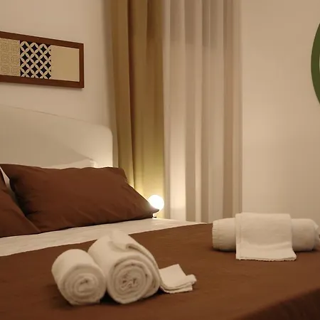 Dimora Del Viale Bed & Breakfast 2*